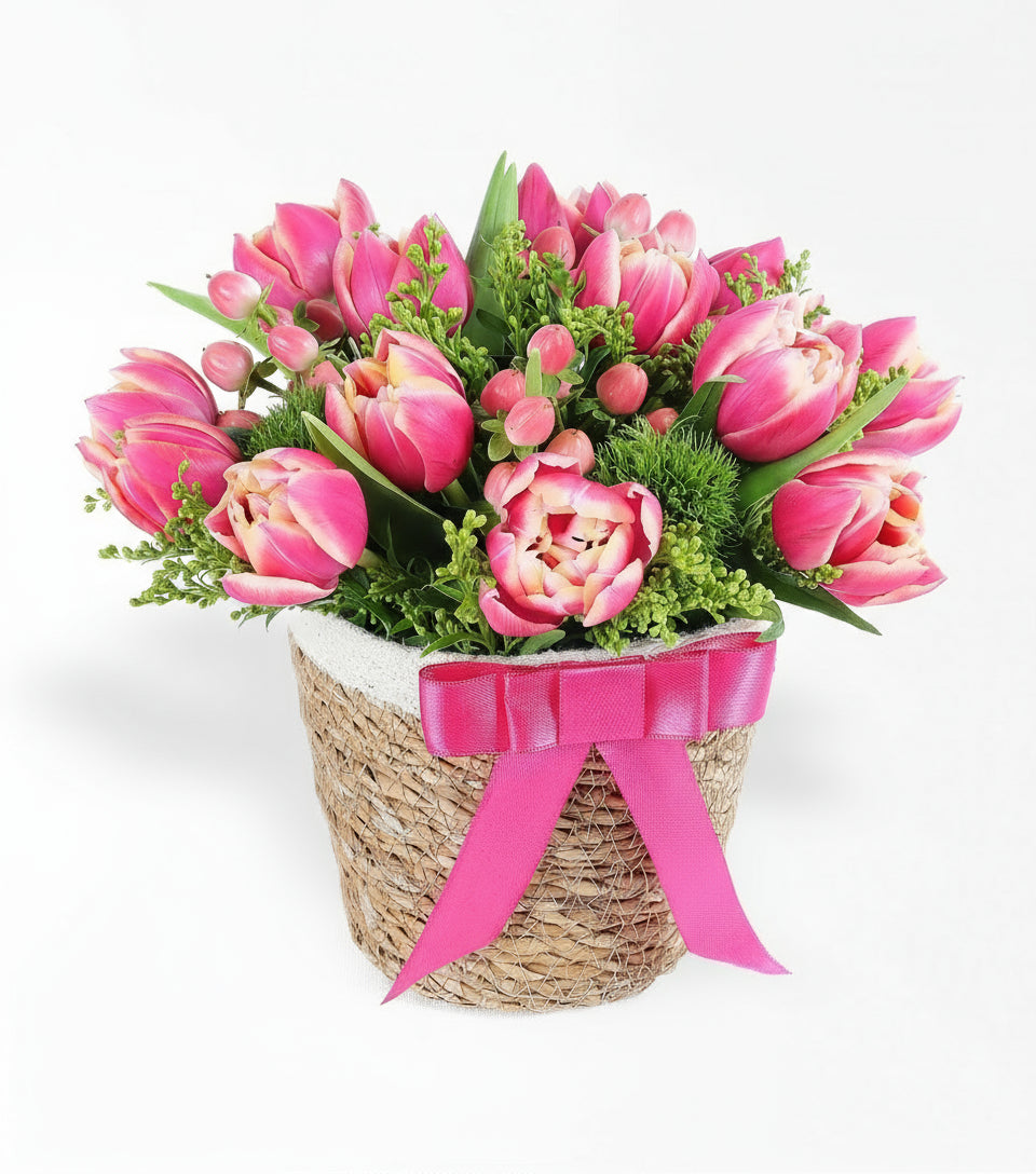 Hasır Sepette Pembe Lale Aranjmanı