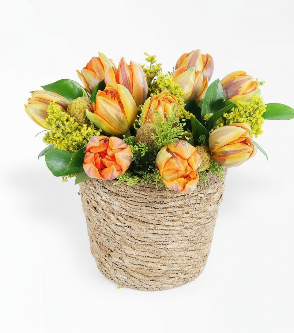 Hasır Sepette Turuncu Lale Aranjmanı