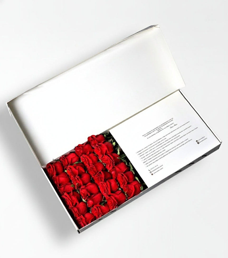 Beyaz Kutuda 24 Adet Kırmızı Gül