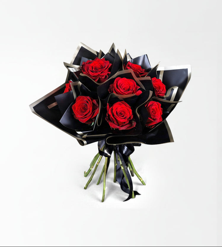 Love 13 Adet Kırmızı Gül Buketi