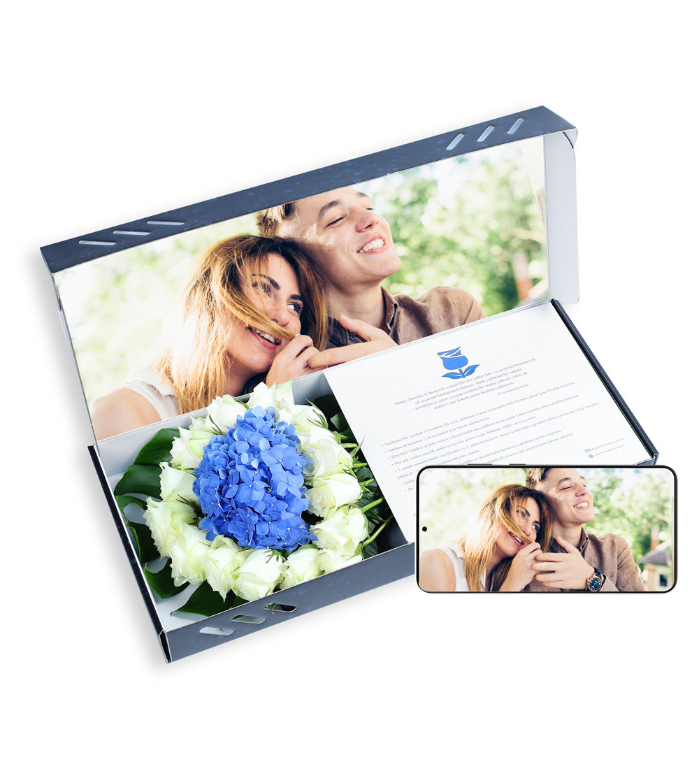 Fotoğraf Baskılı Beyaz Gül ve Mavi Ortanca