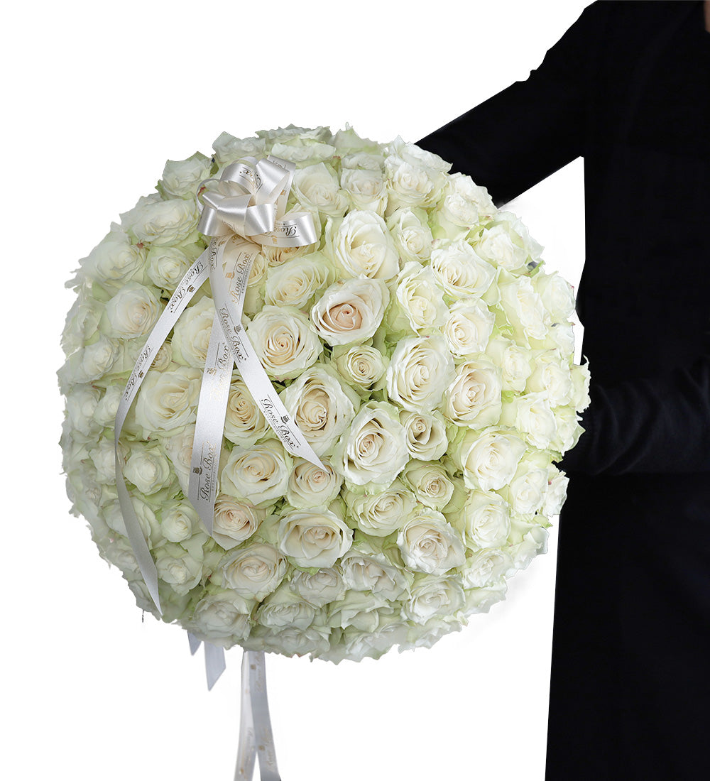 White Grand 100 Beyaz Gül Buketi